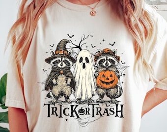 Trick or Trash Raccoon Halloween Shirt 2026, Funny Raccoon Ghost Tee, Vintage Spooky Animal Shirt, Cute Witch Pumpkin Halloween T-Shirt