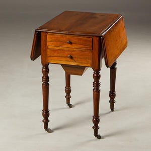 Mesita auxiliar plegable de madera antigua, mesa abatible vintage con cajones, mesa de centro pequeña de madera maciza estilo inglés con ruedas.