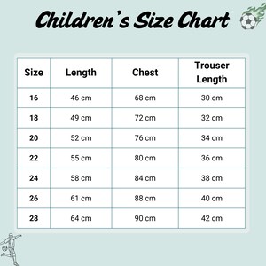 Pode incluir: Uma tabela de tamanhos infantis com medidas em cent&iacute;metros. A tabela inclui os tamanhos 16 a 28, com os comprimentos, medidas do peito e comprimentos das cal&ccedil;as correspondentes. O texto "Children's Size Chart" est&aacute; no topo.