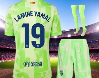 Equipación de fútbol juvenil Lamine Yamal #19: Conjunto de camiseta verde inspirado en el Barcelona.
