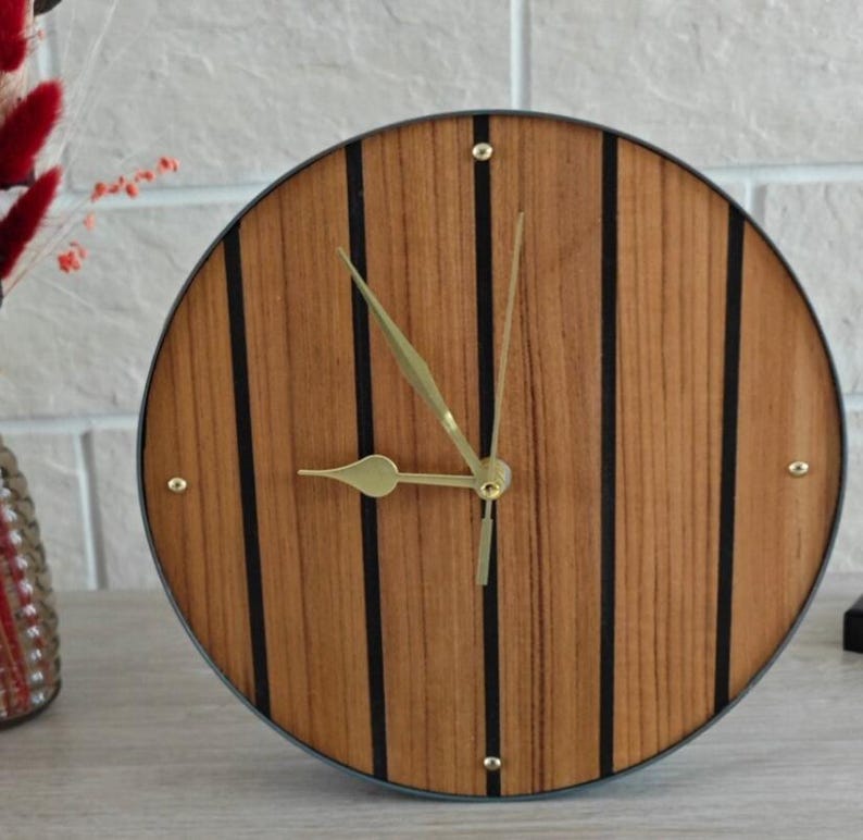 Handcrafted Clock in Recycled Wood, H17 – Black Stripes and Grey Metal ...