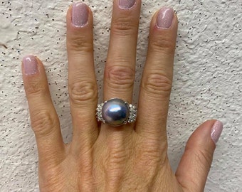 Women's Mabe Pearl and Diamond 14k White Gold Ring Size 7