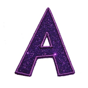 Könnte beinhalten: Lilafarbener Glitzer-Buchstabe A Bügelbild.