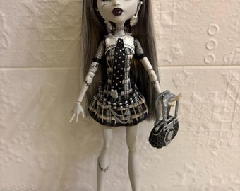 Monster High Frankie Bierkrug Custom Made