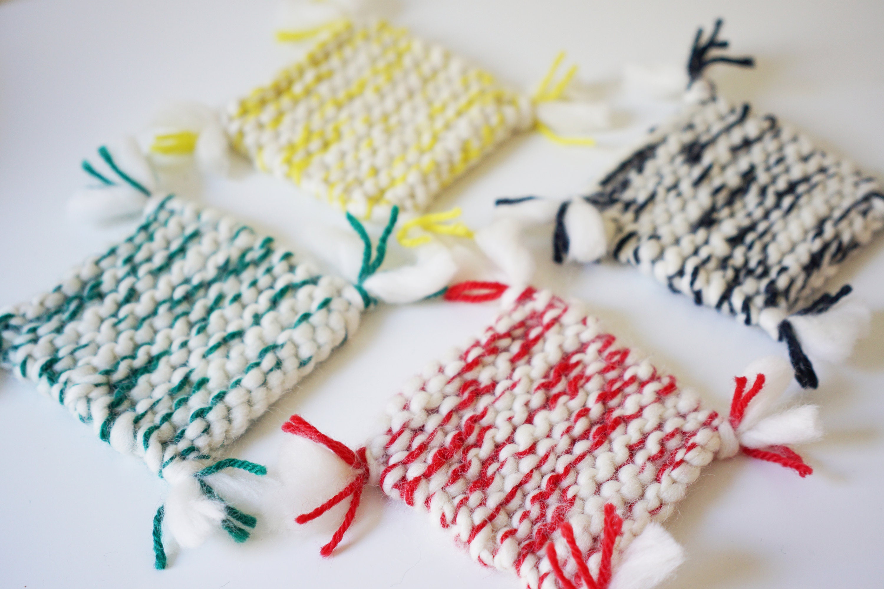 Holiday mood Hand knit chunky wool coaster set of 4