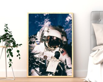 Póster de astronauta en caminata espacial / Arte mural espacial de la NASA / Lámina con reflejo de la Tierra en la visera / Decoración para habitación espacial