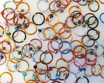 Marcadores de puntos sin enganches para tejer: Colores aleatorios - Juego de diez