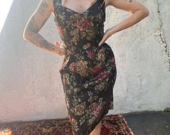 Vintage 1980s 80s, 80s does 50s, sweetheart, black, goth, floral, fitted dress, midi, knee length, sexy, On the Rocks, valentines day