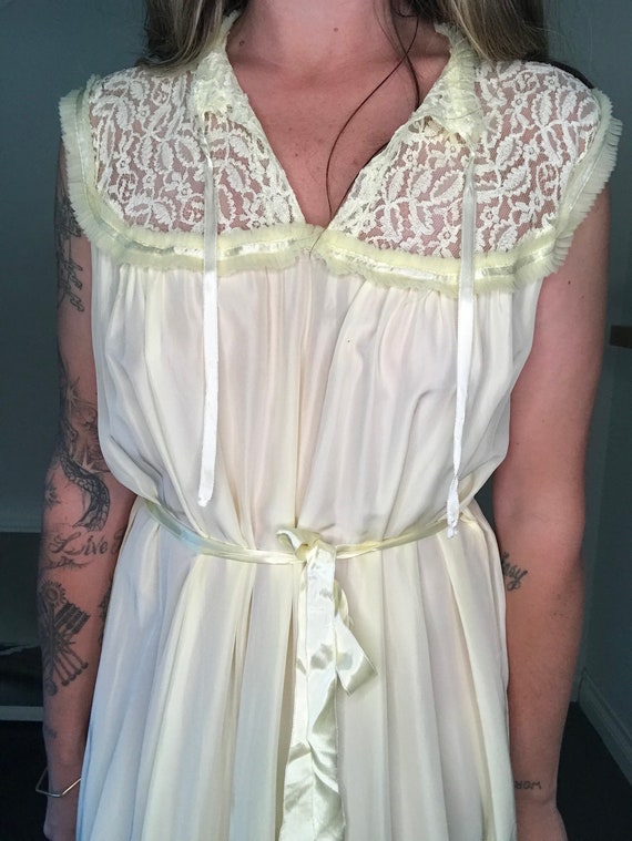 Vintage 1970s 70s, Pale yellow slip, vintage slip… - image 7