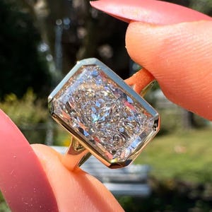 5Ct Radiant Cut Bezel Set Split Shank Solitaire Moissanite Engagement Ring For Women 14K Solid Gold Radiant Diamond Wedding Ring Big Radiant