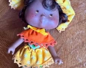 Vintage Strawberry Shortcake 1981 Orange Blossom Doll with Outfit 5 1/2”