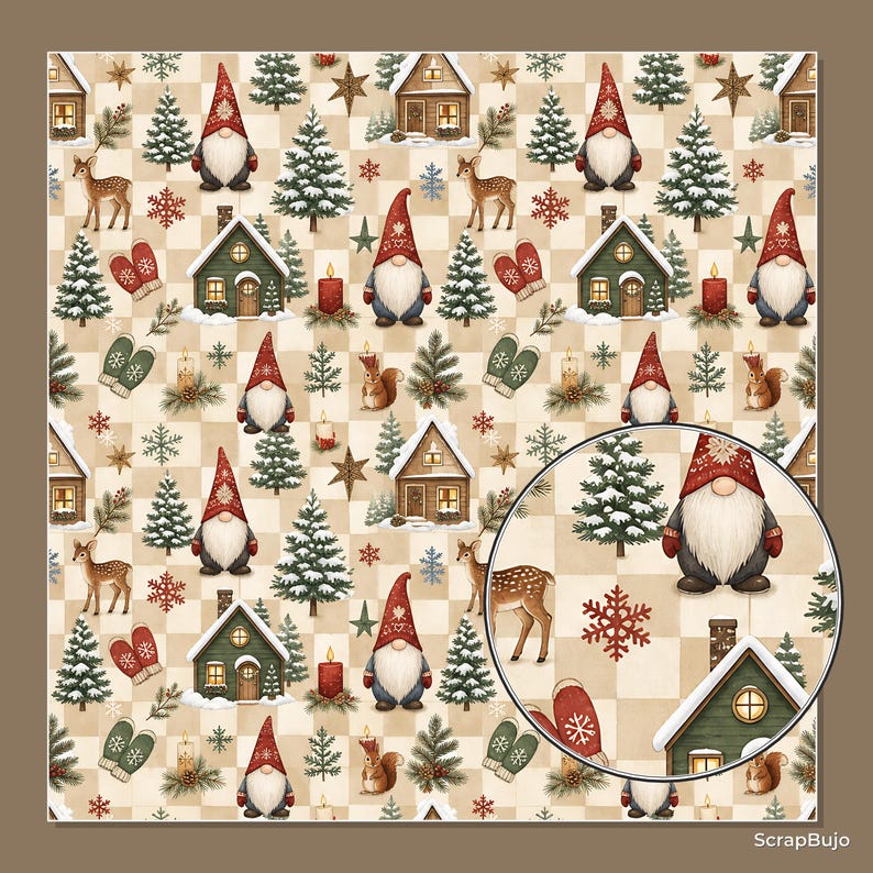 Puede incluir: Un patr&oacute;n repetitivo sobre un fondo de cuadros beige claro con ilustraciones de gnomos con gorros rojos, caba&ntilde;as nevadas, ciervos, pinos, manoplas rojas y verdes, velas, copos de nieve y estrellas, con un detalle circular ampliado.
