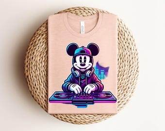 Camiseta neón de DJ Mickey Mouse, camiseta de músico techno, ropa urbana futurista de Disney, camiseta rave neón