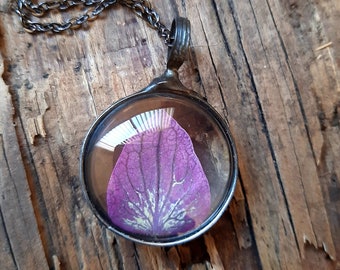 Natural real pink leaf glass terrarium necklace, terrarium jewelry, woodland jewelry, nature jewelry, boatanical jewelry, gift, rustic