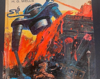 HG Wells War Of The Worlds 1964 Hardcover Book Black & White Illustration