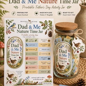 以下が含まれることがあります： Dad & Me Nature Time Jarの印刷可能なアクティビティセット。自然をテーマにしたタスクスリップのシートと、紙のスリップが入ったガラス瓶が含まれており、鳥、花、森の要素の植物イラストで装飾されています。