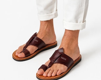 Men's genuine burgundy leather sandals – Handcrafted slides with toe loop – Moroccan summer sandals – Chic and casual style