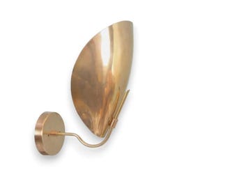 Curved Brass Wall Sconce, Sculptural Reflector Light, Modern Accent Lighting