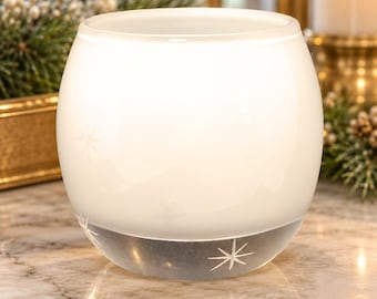 Świecznik ze szkła Crate & Barrel White Etched Starburst, ręcznie dmuchany, Polska