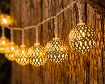 Guirnalda de luces marroquíes con forma de globo, luces LED blancas cálidas, decoración acogedora para el hogar con bolas de metal.