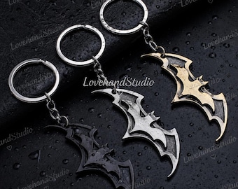 Llavero de murciélago de anime: adorno gótico para bolso, accesorio para coche, regalo para parejas.