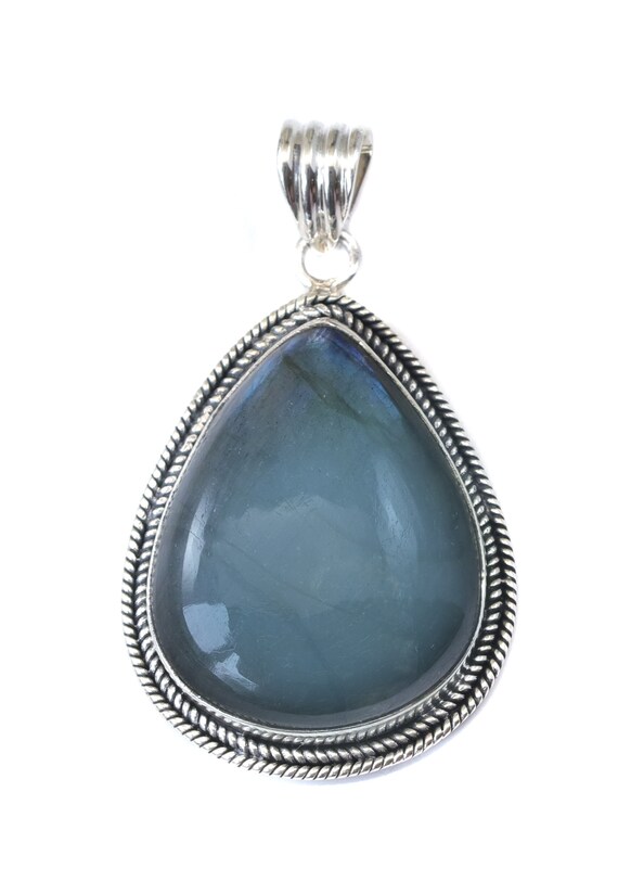 Sterling Silver Labradorite Necklace Large Oval with Rope Chain Sterling Silver Labradorite Necklace Large Oval with Rope Chain