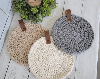 Crochet Potholder, Leather Loop Potholders, Hot Pad Trivet, Hot pad for Newlywed gift, Farmhouse Hot Pad, Housewarming Gift, Pot Holder