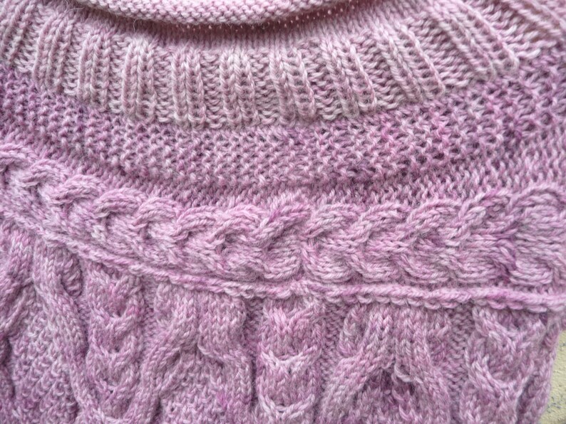 Poncho pflanzengefärbt Strickponcho Bild 2