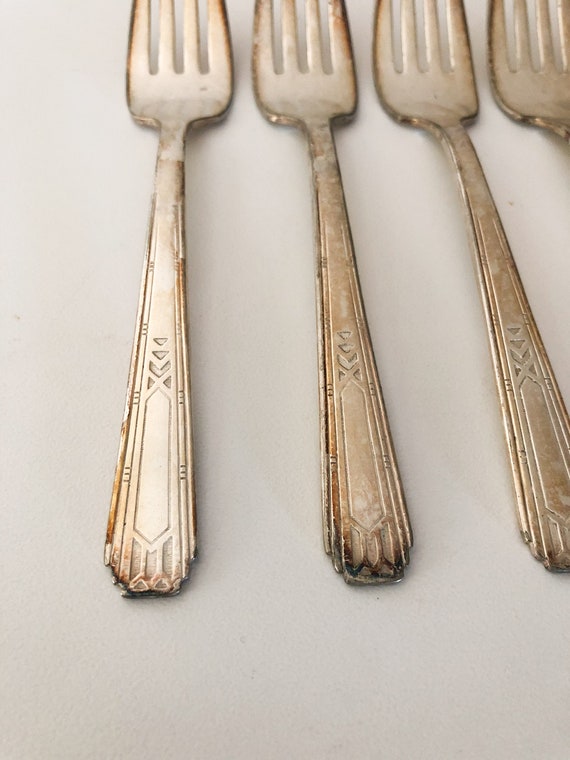 Set of 6 Vintage TUDOR Plate 1932 FRIENDSHIPMEDALITY SaladDessert Fork 6 14