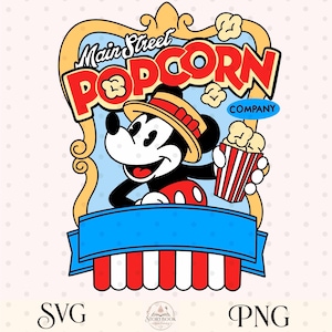 Puede incluir: Ilustración de estilo retro con Mickey Mouse sosteniendo un balde de palomitas de maíz. El diseño incluye el texto "Main Street Popcorn Company" en rojo y amarillo, sobre un marco azul y dorado. La imagen tiene una estética vintage con una pancarta roja, blanca y azul.