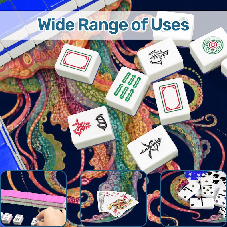 K&ouml;nnte beinhalten: Ein Set wei&szlig;er Mahjong-Steine mit gr&uuml;nen, roten und schwarzen Symbolen, verstreut auf einer dunkelblauen Matte mit einer bunten Kraken-Illustration. Das Bild enth&auml;lt den Text Wide Range of Uses sowie kleine Eins&auml;tze mit rosa Steinen, Spielkarten und Dominosteinen.