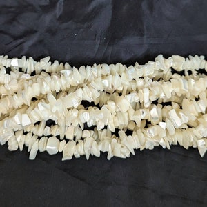 Mother of Pearl Chip Beads 33 Strand image 2