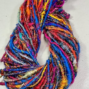 35 yd Textured Sparkle Art Yarn 3.2 oz Silk Sari Thread Tassel Holiday Dreamcatcher Boho Journal  Weave Addition Junk Journal Felt Supply