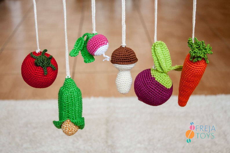 Crochet Vegetables Rattle Baby Toys with Tote Bag, Crochet Play Food Set, 6 12 Months Baby Toys image 6