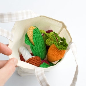 Crochet Vegetables Rattle Baby Toys with Tote Bag, Crochet Play Food Set, 6 12 Months Baby Toys image 3