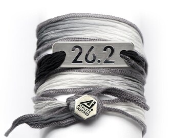 Pulsera de seda/algodón para correr maratón (26.2), media maratón (13.1). INSPIRADA EN ATLETAS, Joyería para correr, Motivación para correr, Regalo para compañero de carrera.