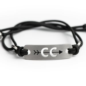 Cross Country - Bracelet de course réglable en acier inoxydable et cordon extensible de ATHLETE INSPIRED, cadeau pour coureur, coureur de cross-country, cross-country