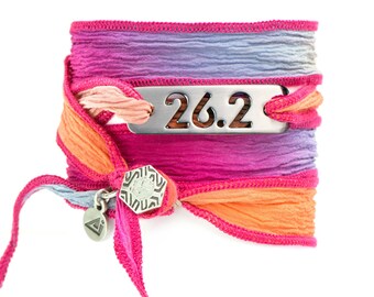 Pulsera de seda/algodón para correr maratón (26.2), media maratón (13.1). INSPIRADA EN ATLETAS, Joyería para correr, Motivación para correr, Regalo para compañero de carrera.