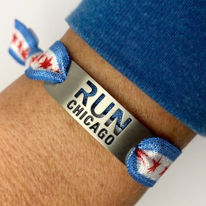 RUN Chicago - Running Chicago Flag Bracelet adjustable stretch Chicago Flag Star Bracelet from ATHLETE INSPIRED, Chicago Marathon, RunCHI