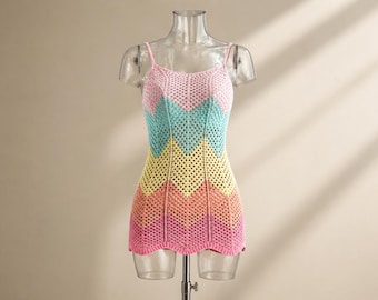 Vestido de playa de crochet arcoíris / Cubrebaño de punto sin mangas / Minivestido para vacaciones de verano