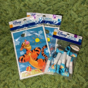 Bouncing TIGGER Zestaw 16 woreczków na smakołyki, 8 torebek na prezenty, NIP NOS, Hallmark Disney