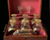 English Georgian Traveling Tantalus Mahogany Drinkware Set for Two