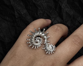 Abstract Spiral Statement Ring – Adjustable Silver Sculptural Avant-Garde Jewelry