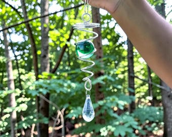 Cata-vento de cristal em espiral, apanhador de sol, bola de vidro para pendurar, sino de vento, decoração de jardim externo, criador de arco-íris para janela, presente