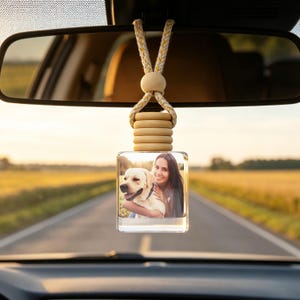 Bouteille de désodorisant vide photo personnalisée pour voiture, diffuseur de voiture suspendu rechargeable et personnalisé, cadeau photo pour lui et elle, souvenir de voiture neuve