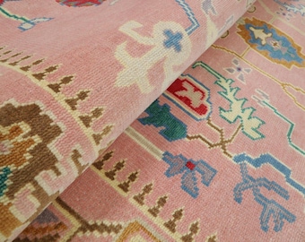 Tapete de lã rosa estilo Oushak, feito à mão com nós – Tapete floral tribal boho.