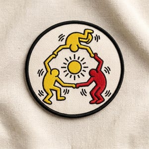 Dancing Figures Patch, Retro Pop Art Sun Round Iron-On Patch, Funny Quirky Streetwear Embroidery, Unique Artist Gift