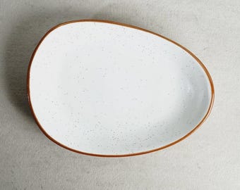 Assiette en céramique blanche bio faite main, vaisselle en porcelaine rustique