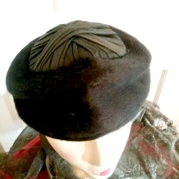 1960's Schiaparelli Hat