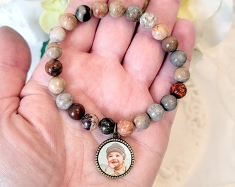 Photo Charm Bracelet Mothers Day Gift for Mom Natural Stone Beaded Bracelet Grandmother Wife Picture Jewelry Pet Memory Jewelry Photo Gift